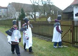 Koledníci v Uzenicích a Uzeničkách