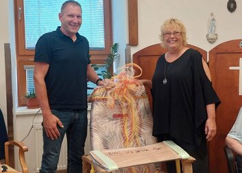 Pečovatelské křeslo z Tesco už pomáhá