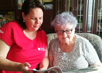 Představujeme  jednotlivé služby Charity Strakonice: OSOBNÍ ASISTENCE